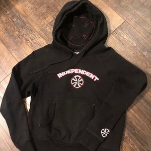 Independent pullover hoodie